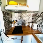 Apartment La Petite Pinede Climatise 400m De La